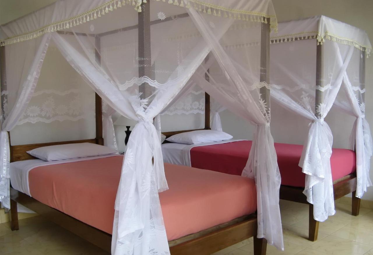 Karang Sari Guesthouse & Warung 姆杜克 外观 照片