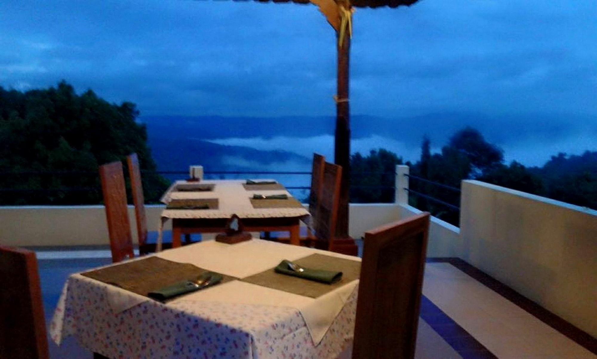 Karang Sari Guesthouse & Warung 姆杜克 外观 照片