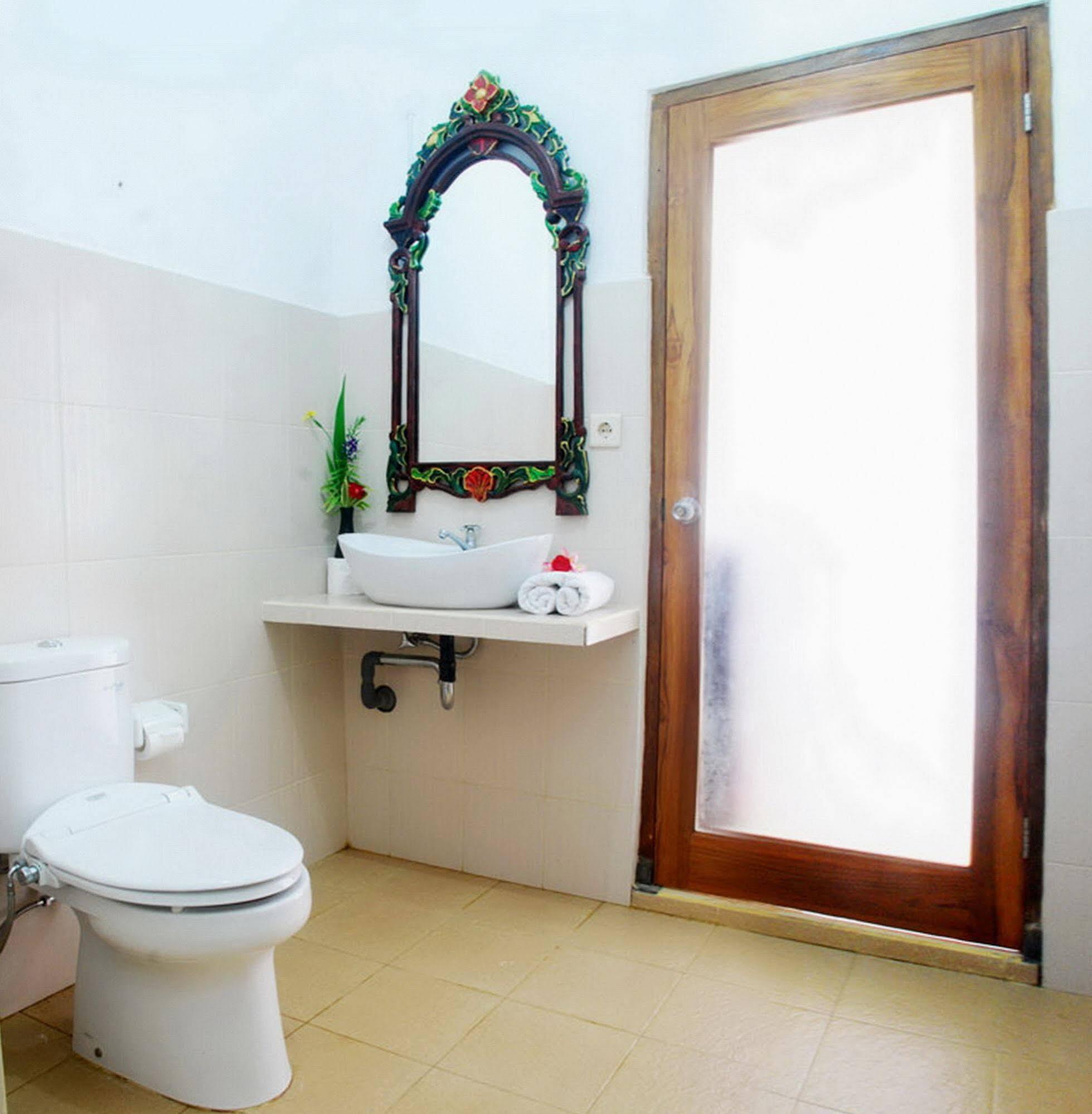 Karang Sari Guesthouse & Warung 姆杜克 外观 照片
