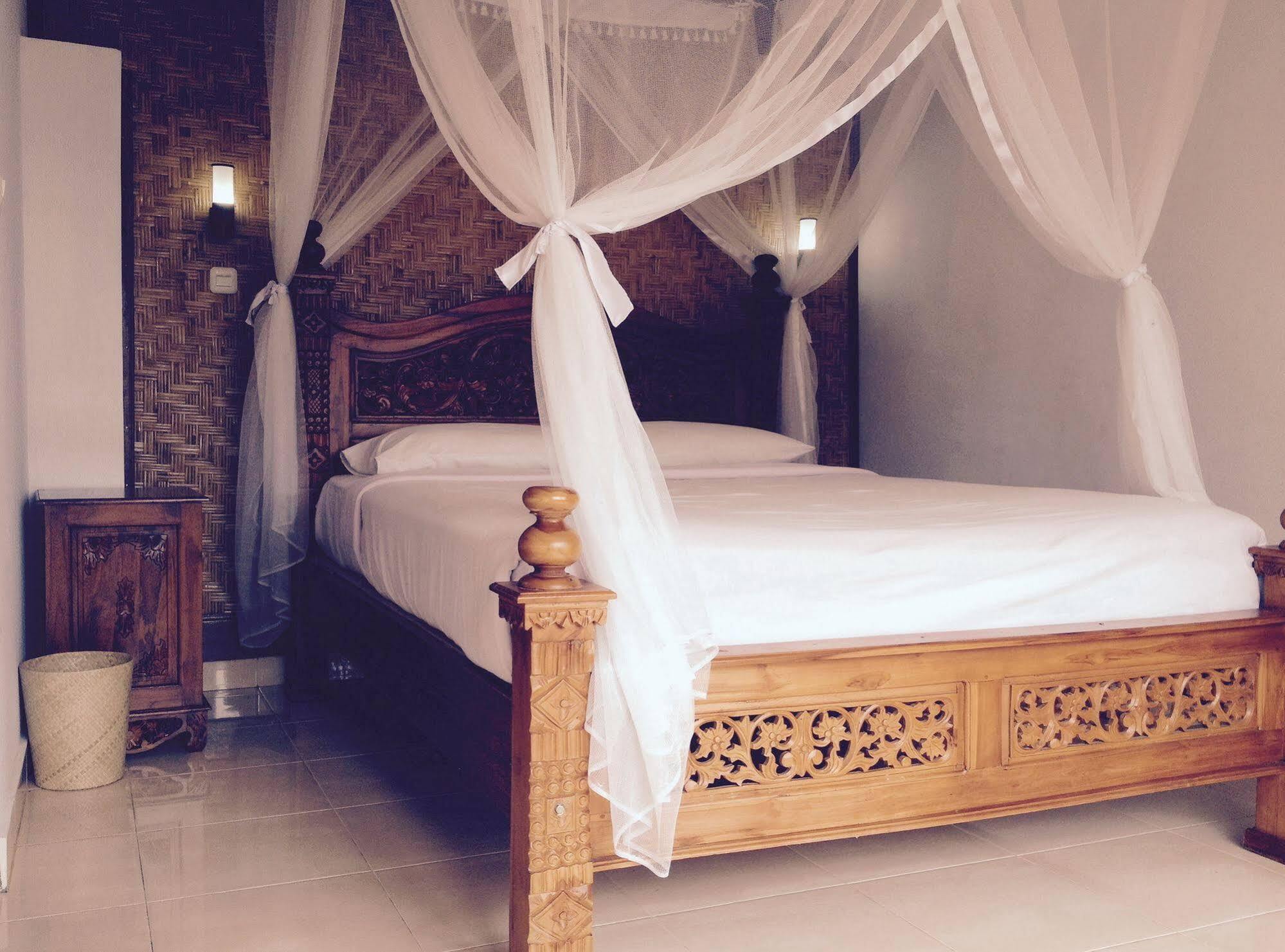 Karang Sari Guesthouse & Warung 姆杜克 外观 照片