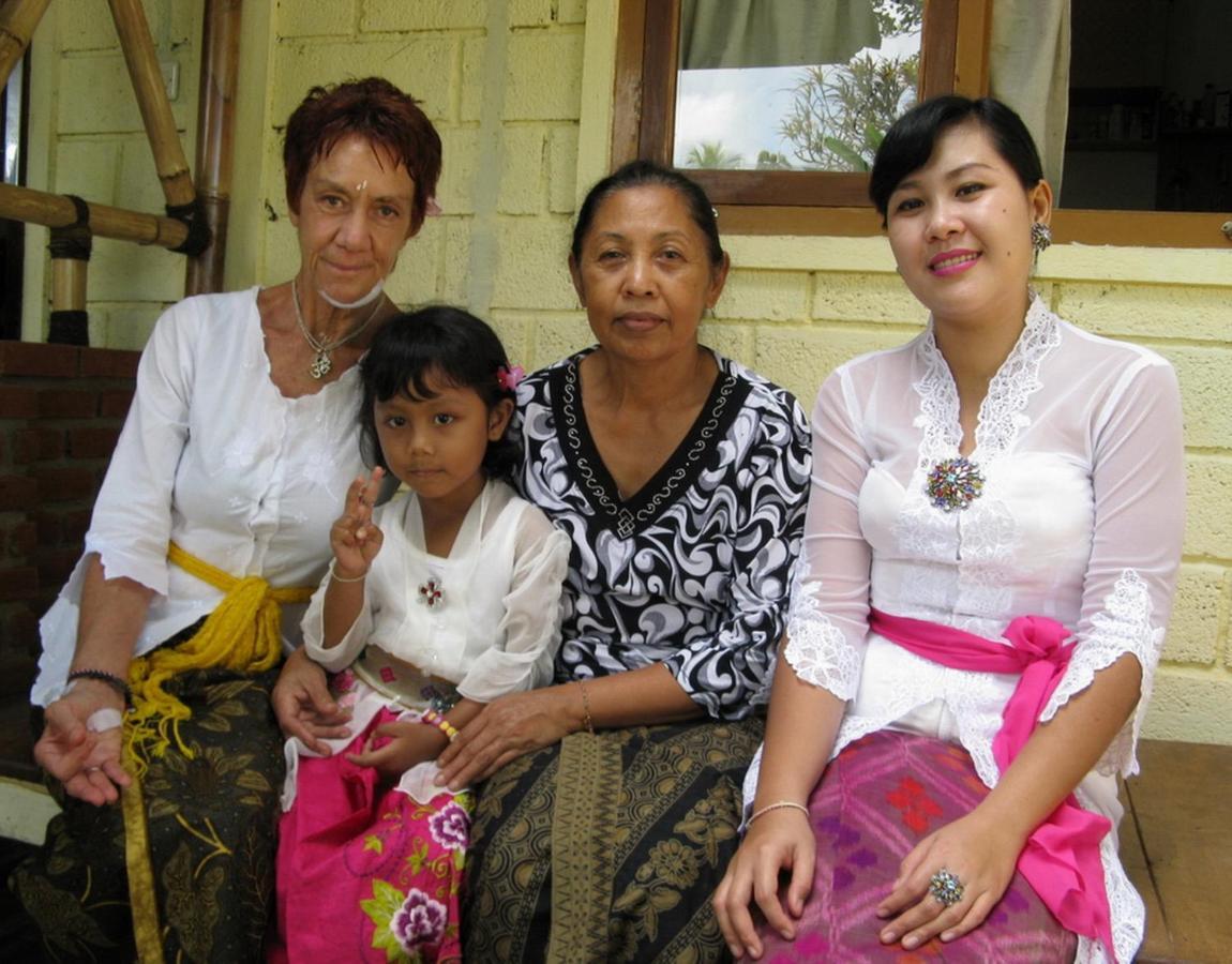 Karang Sari Guesthouse & Warung 姆杜克 外观 照片